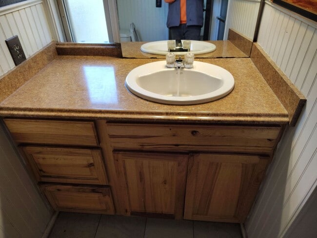 Building Photo - 1819 Green Siding Rd