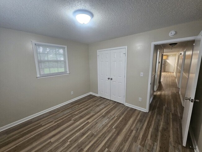 Building Photo - 6731 Forrest Ln