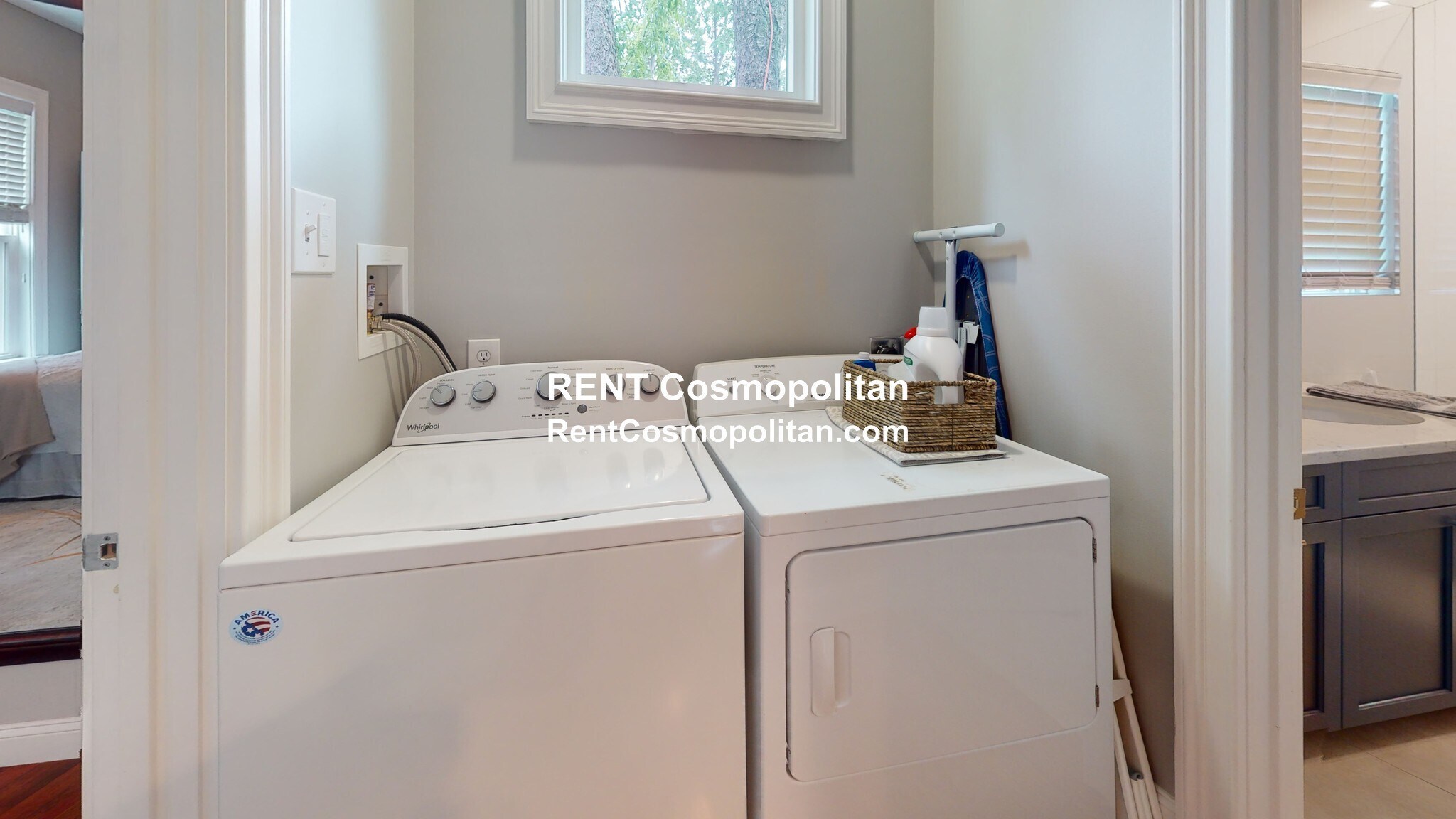 Building Photo - 15 Sherman St