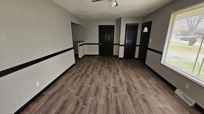 Building Photo - Newly Remodeled 3-Bedroom, 1-Bath Mansfield Home with Modern Upgrades & 2-Car Garage