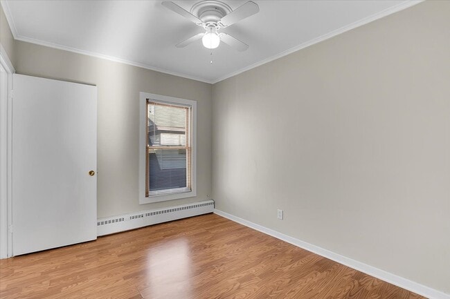 Building Photo - 17 S 4th Ave