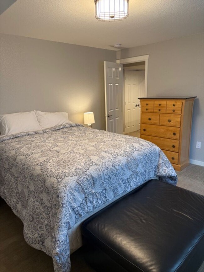 Building Photo - Studio with Den in Private Arvada Home