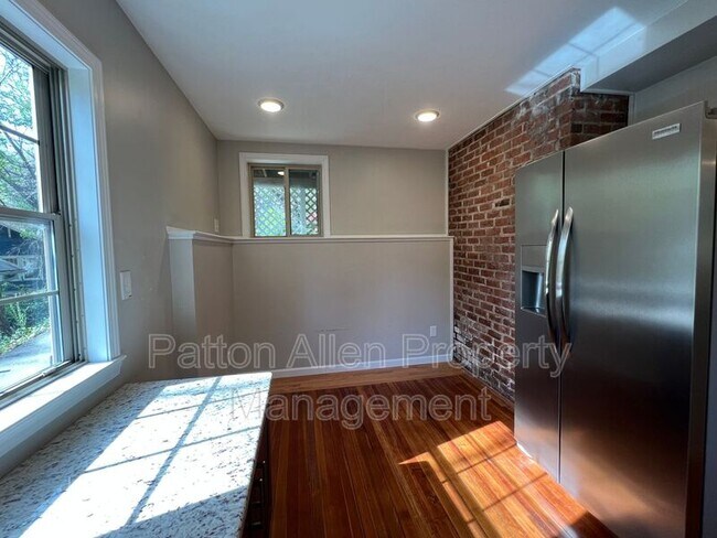 Building Photo - 179 Forest Hill Dr