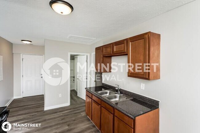 Building Photo - 3417 Hale Ave, Louisville, KY 40211