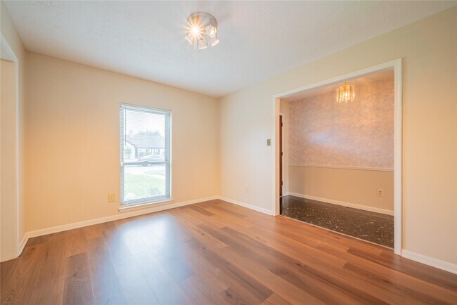 Building Photo - 9202 Benning Dr