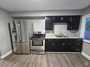 Building Photo - Small 2 bedroom 1 bath apartment for rent!