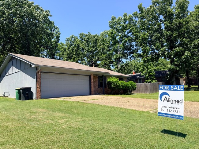 Building Photo - Buy or Lease!