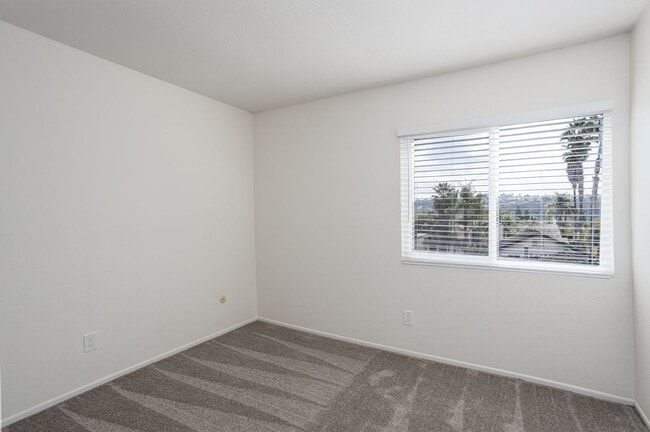 Building Photo - Fantastic 4 Bedroom home in La Costa!