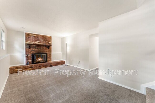Building Photo - 2516 Tabor Ct