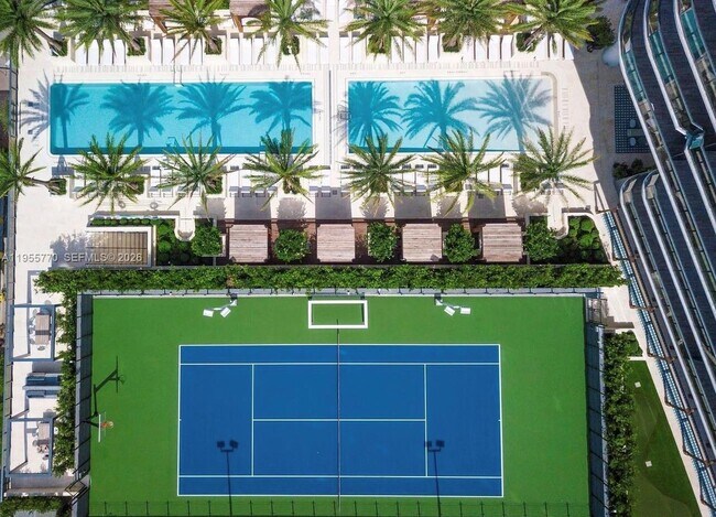 Building Photo - 801 S Miami Ave