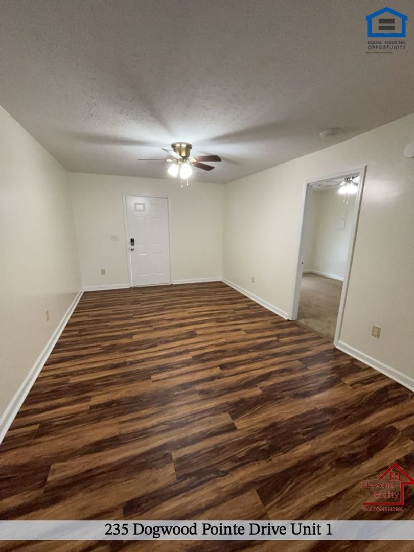 Building Photo - 235 Dogwood Pointe Dr