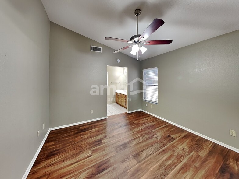 Building Photo - 8655 N 107th Dr