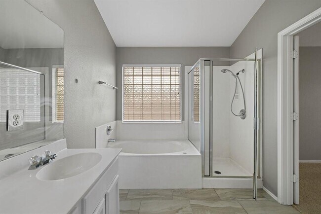 Building Photo - 523 Paso Fino Trail