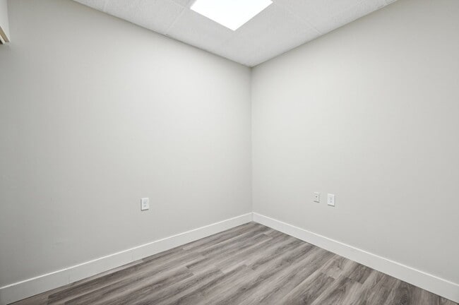 Building Photo - Franklin Park Apartments