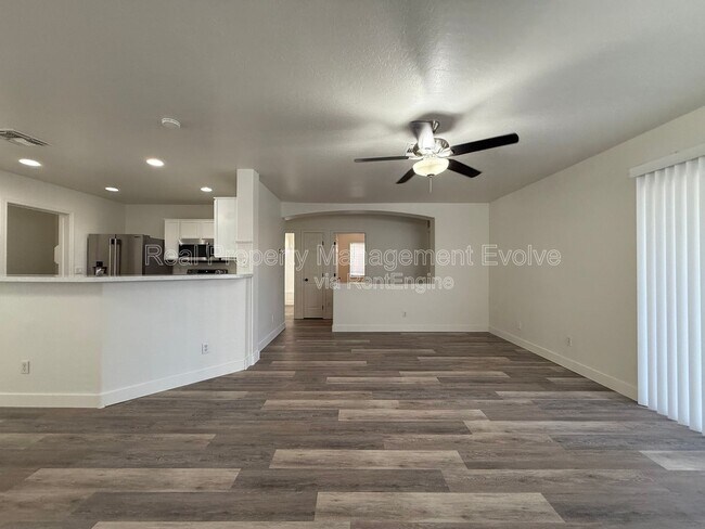 Building Photo - 2809 N 107th Dr