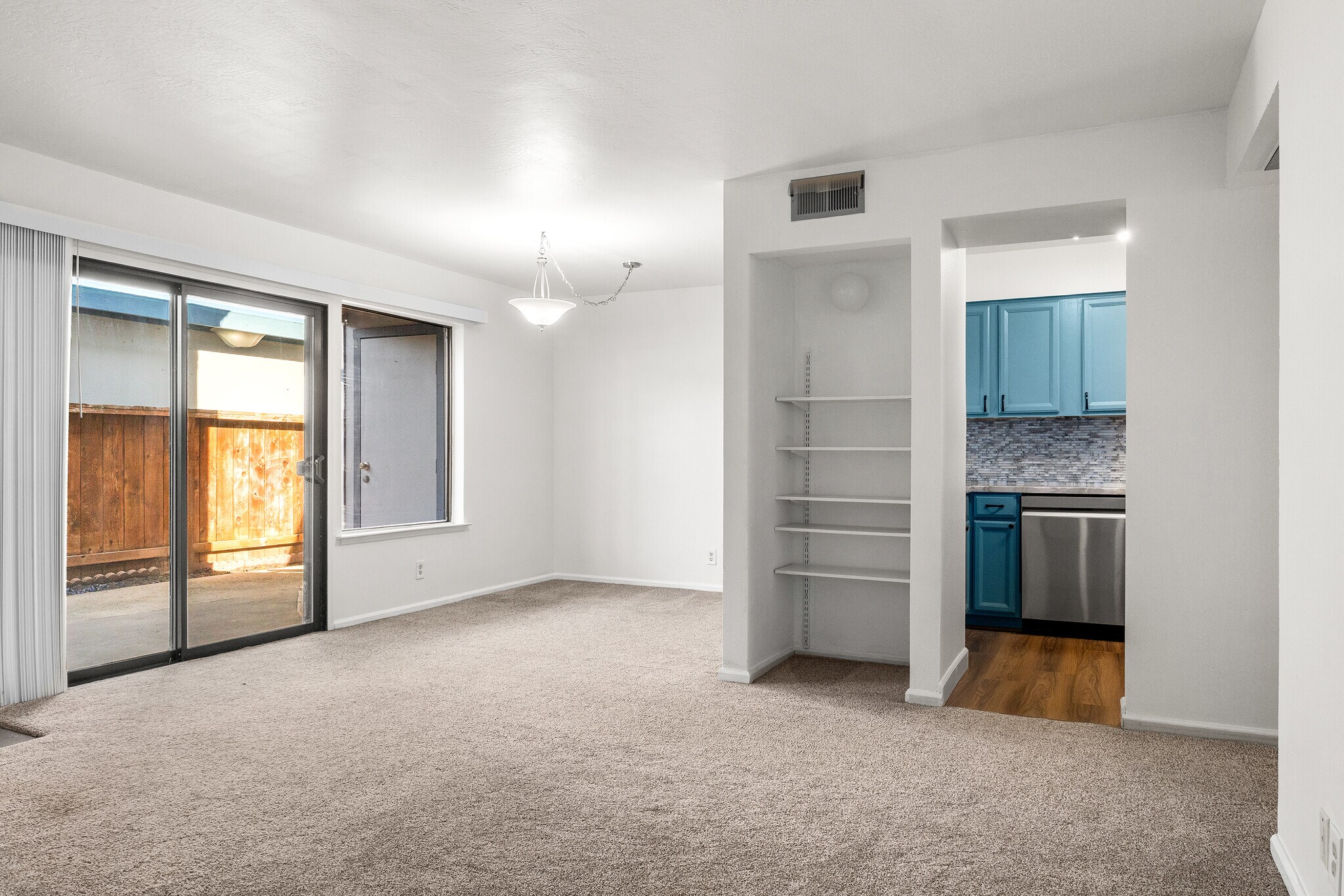 Building Photo - 1925 46th Ave