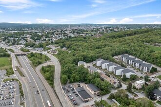 Building Photo - 11 Gibbs St