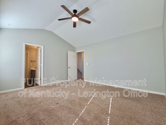 Building Photo - 2564 Rockaway Pl