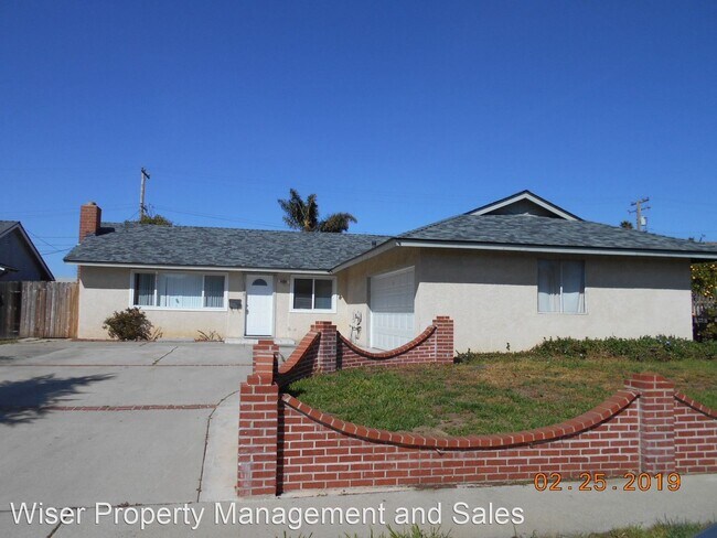 Primary Photo - 4 br, 2 bath House - 1509 E Oak Ave