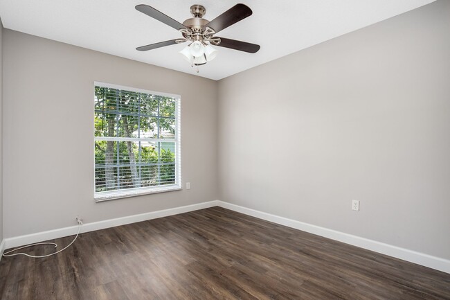 Building Photo - Clermont 3 Bed 2 Bath w/ Community Pool an...