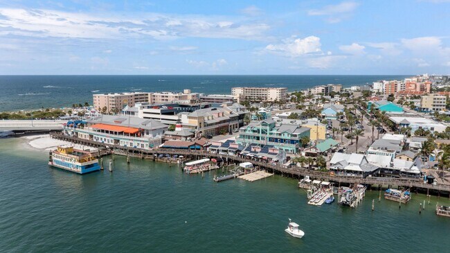 Building Photo - 1 Key Capri