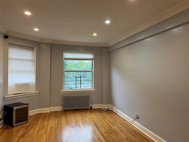 Building Photo - 141-11 Union Tpke