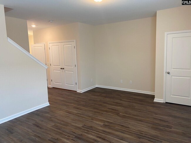 Building Photo - 421 Sharptail Dr