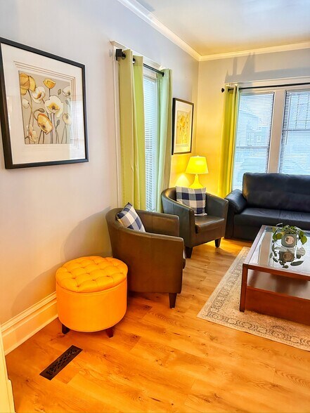 Building Photo - 807 W Vine St