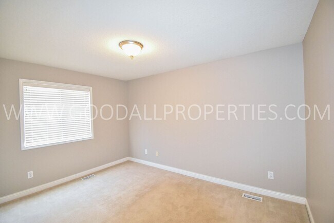 Building Photo - 3 Bedroom Home in West Des Moines