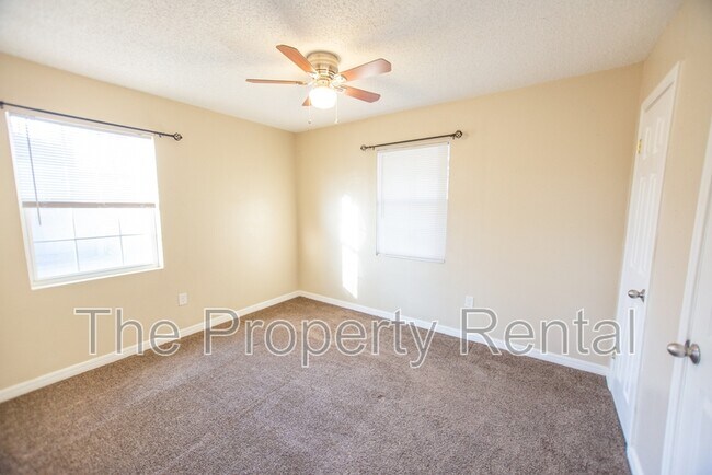 Building Photo - 3624 Walnut Ave