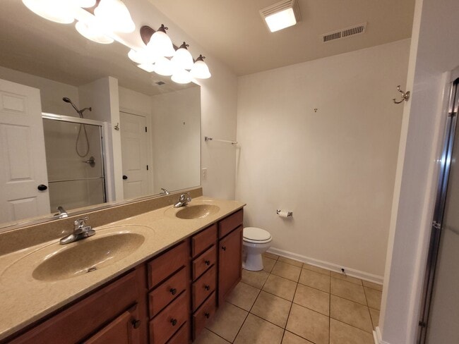 Building Photo - 108 Brae Creek Ct