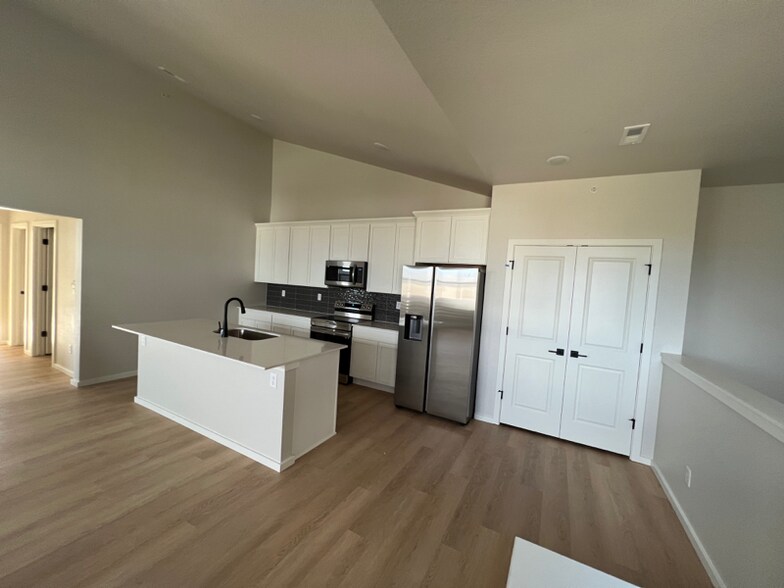 Building Photo - 1788 Iron Wheel Dr