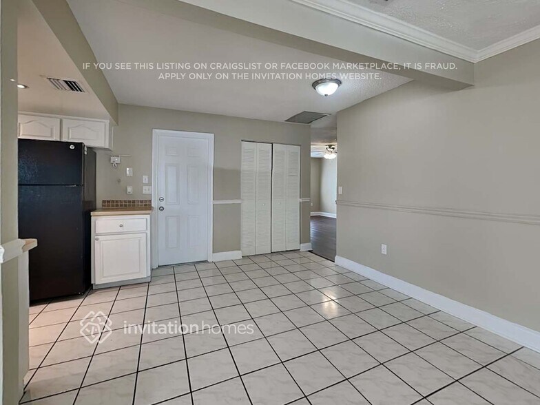 Building Photo - 11206 Wheeling Dr