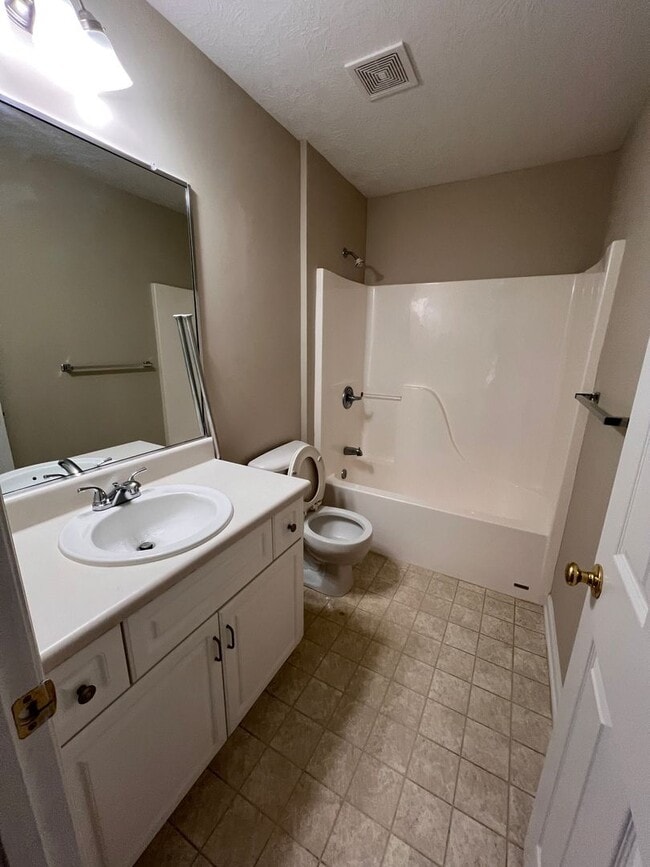 Building Photo - 204 Sand Fox Pl