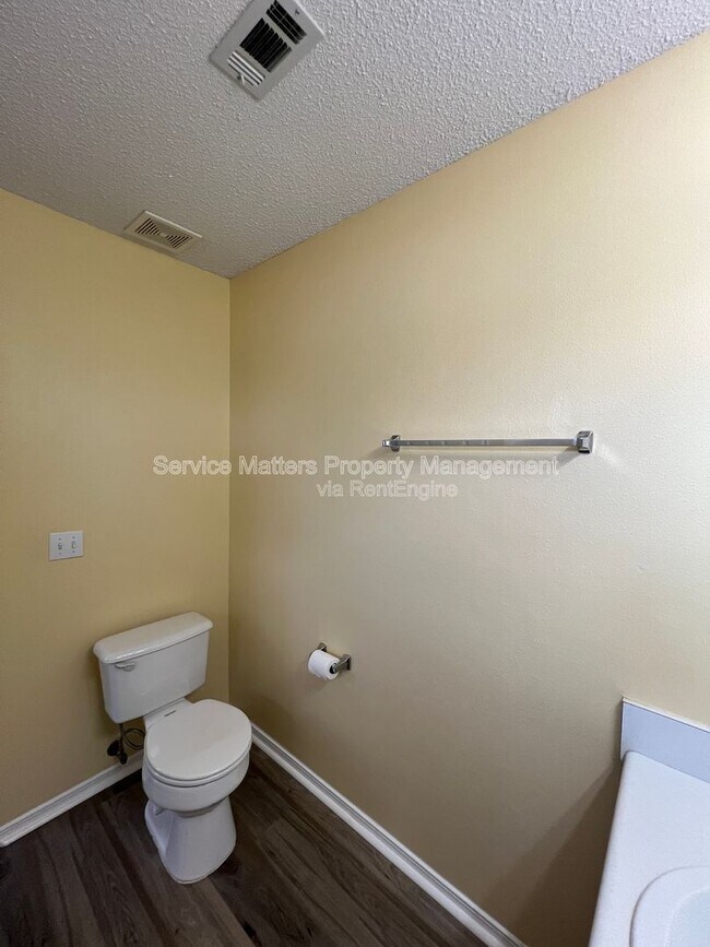 Building Photo - 2439 Redoubt Ave