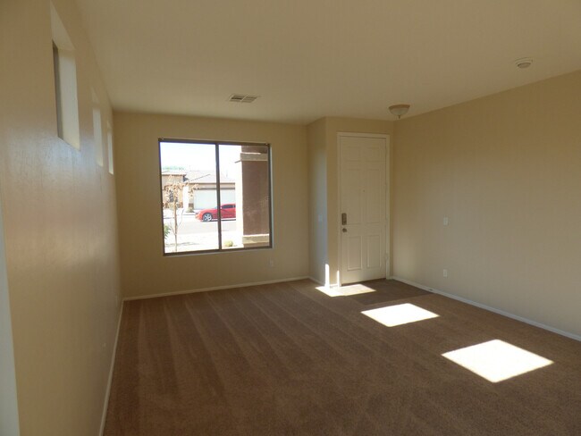 Building Photo - New carpet....great house for the money in Estrella Mountain Ranch!