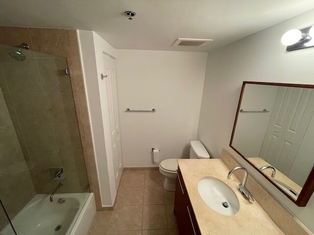 Building Photo - 2681 N Flamingo Rd
