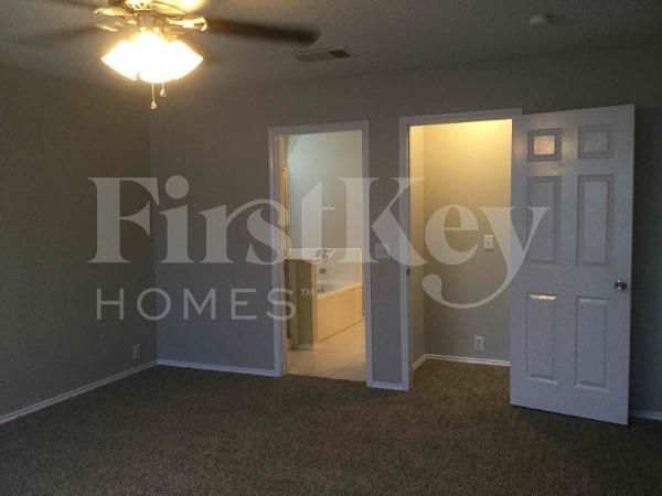 Building Photo - 820 Big Sky Ln