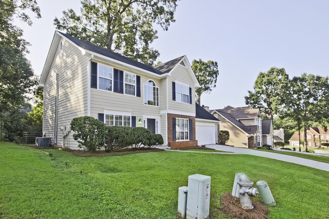 Building Photo - A MUST SEE IN STONE MOUNTAIN-NEWLY RENOVATED