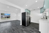 Building Photo - 4917 SW 43rd Terrace