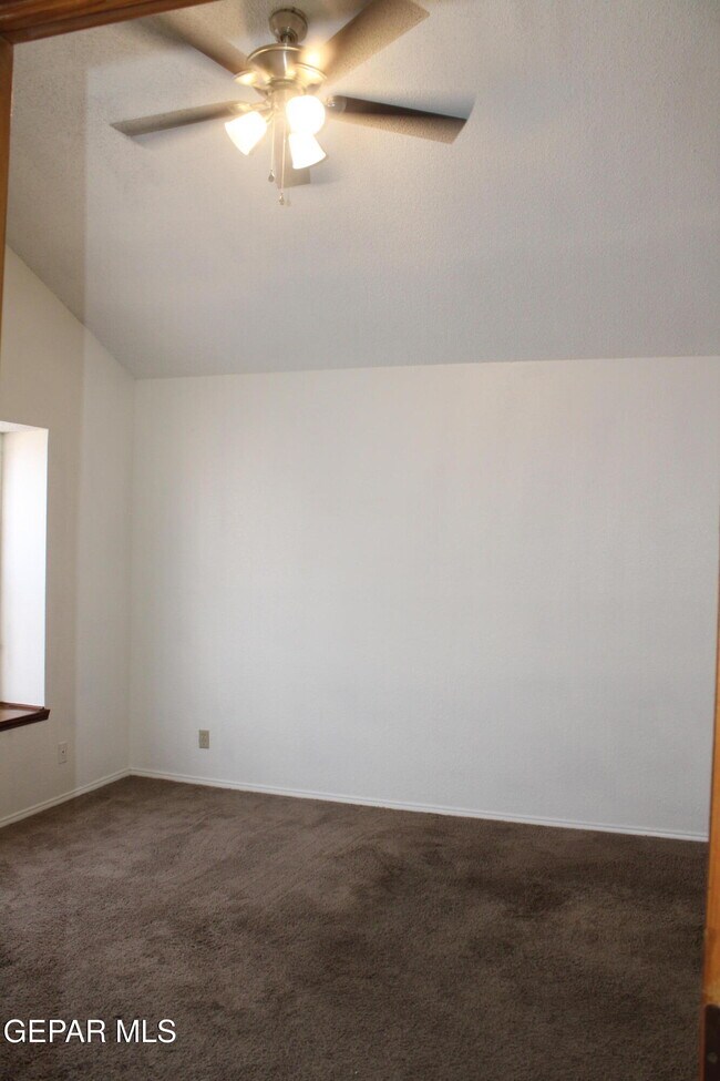 Building Photo - 1472 Sierra De Oro Dr