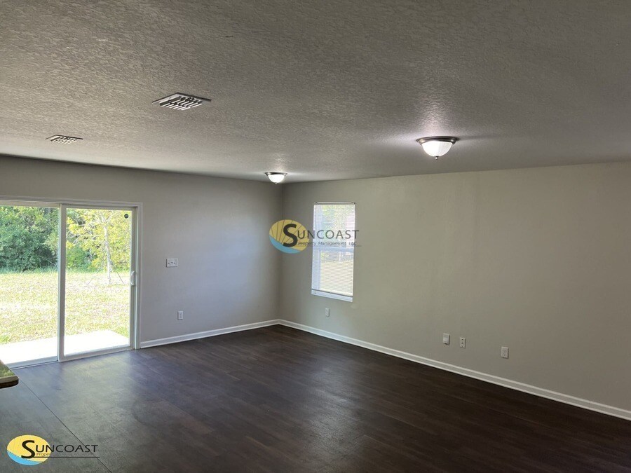 Building Photo - 7118 Plymouth Grove Ct