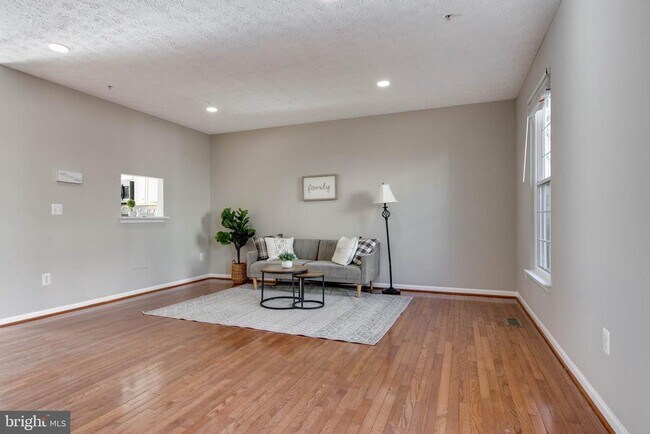 Building Photo - 1734 Sea Pine Cir