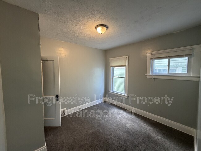 Building Photo - 13709 Rugby Rd
