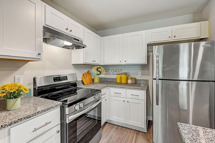 Primary Photo - 9580 Hood Rd