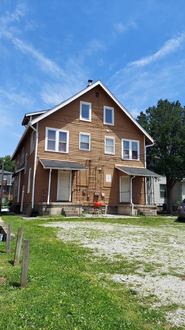 Primary Photo - PRIME LOCATION LAST MINUTE RENT SPECIAL av...