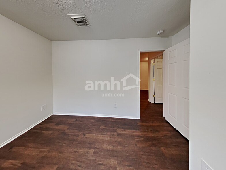 Building Photo - 21530 Daylily Hills Dr
