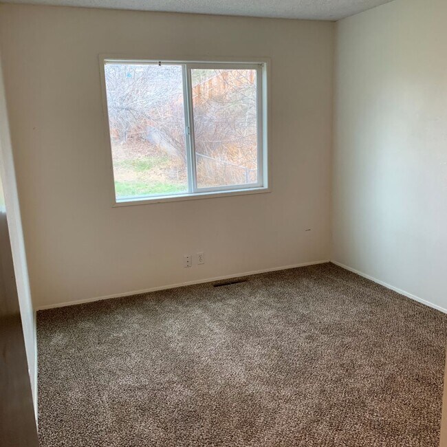 Building Photo - Home for rent