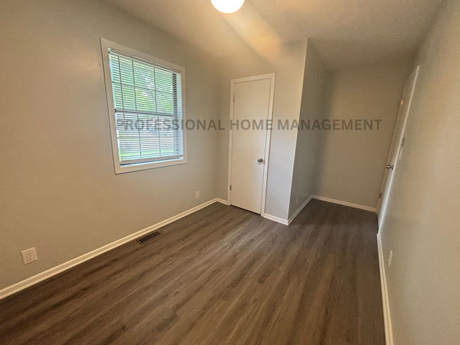Building Photo - Welcome to your beautifully renovated 4-be...
