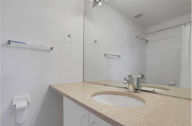 Building Photo - 1061 Kokomo Key Ln